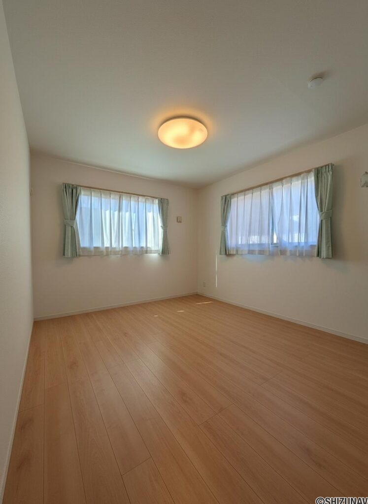 2階洋室①：7.5帖。家具を消してますが、実際はベッド2台を置いてもゆとりがあります！主寝室にいかがでしょうか？