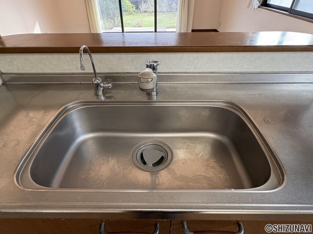 シンクです。カートリッジを交換すれば浄水器も利用できます。