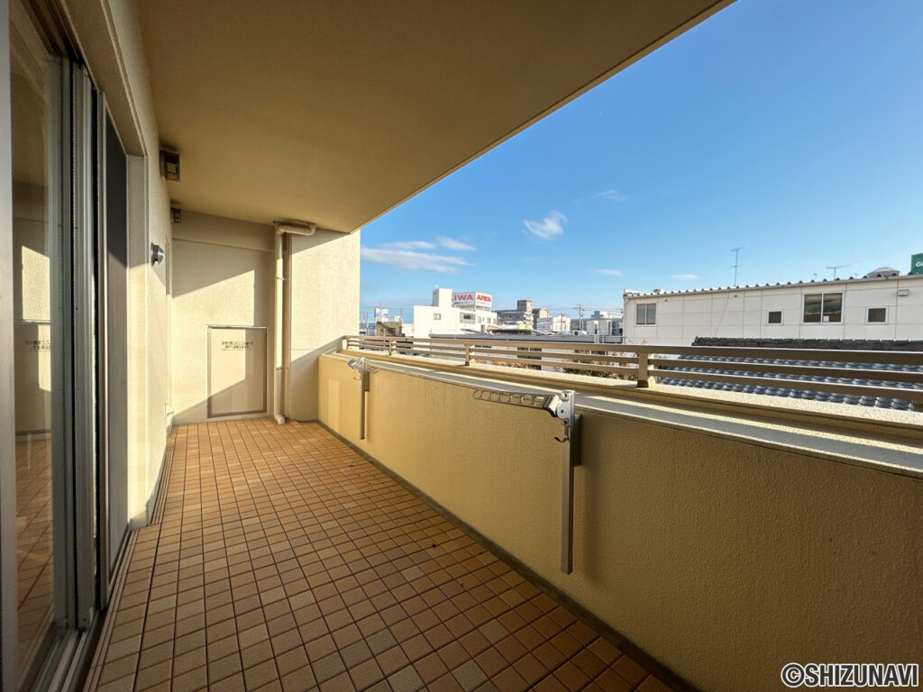 【南側バルコニー】