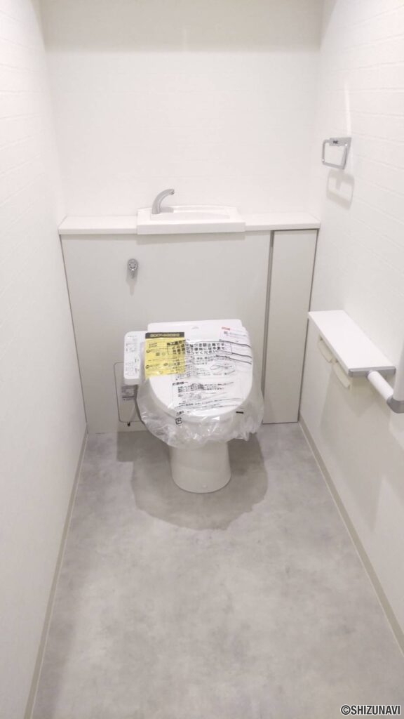 エンブルヒルズ東源台　209号　専用庭付き角部屋の画像