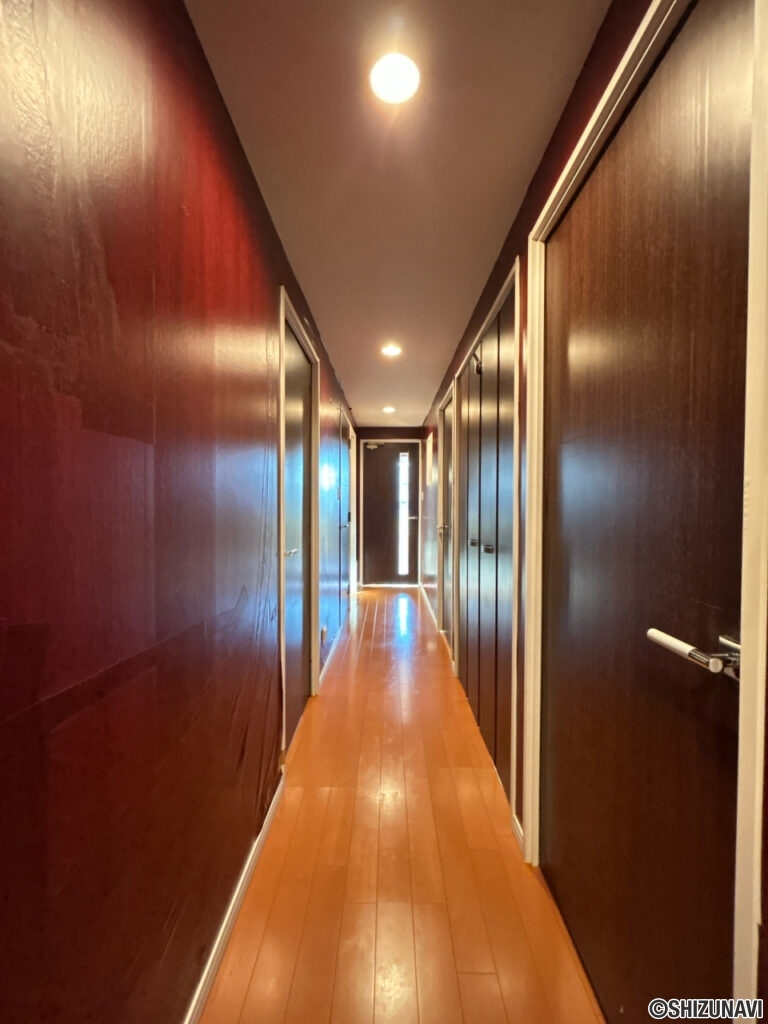 【廊下】