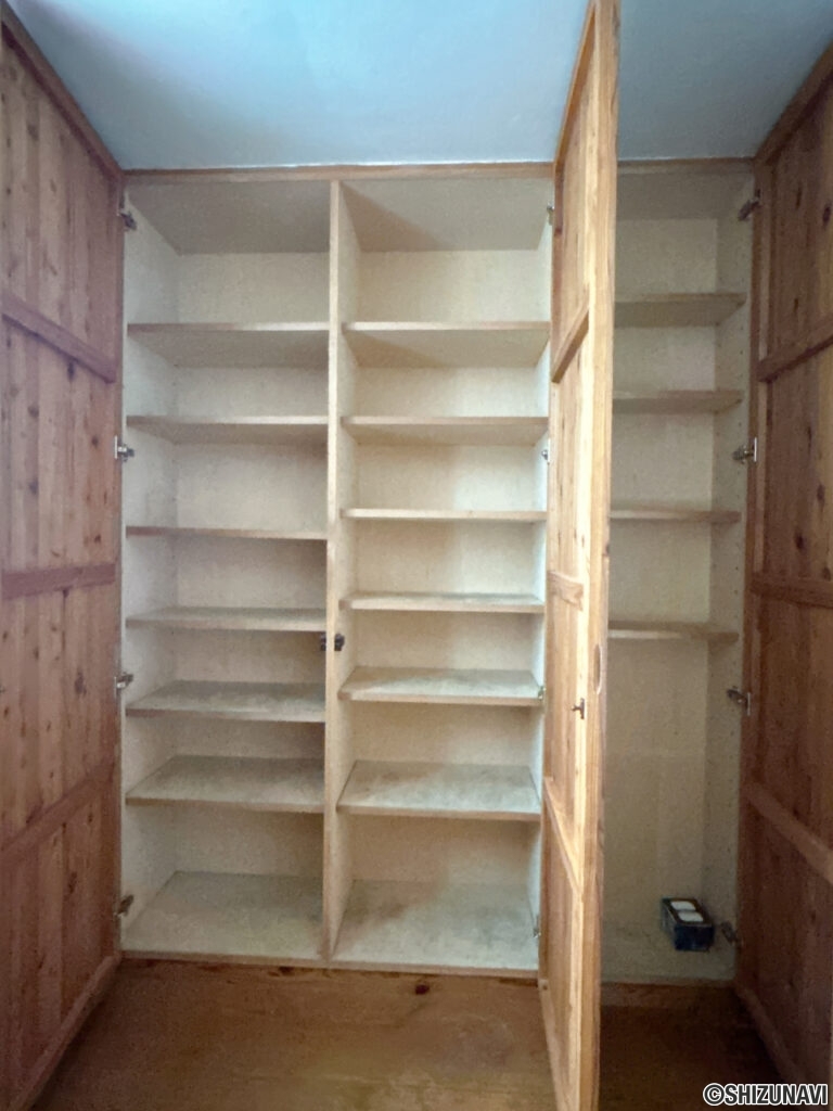 シューズボックス