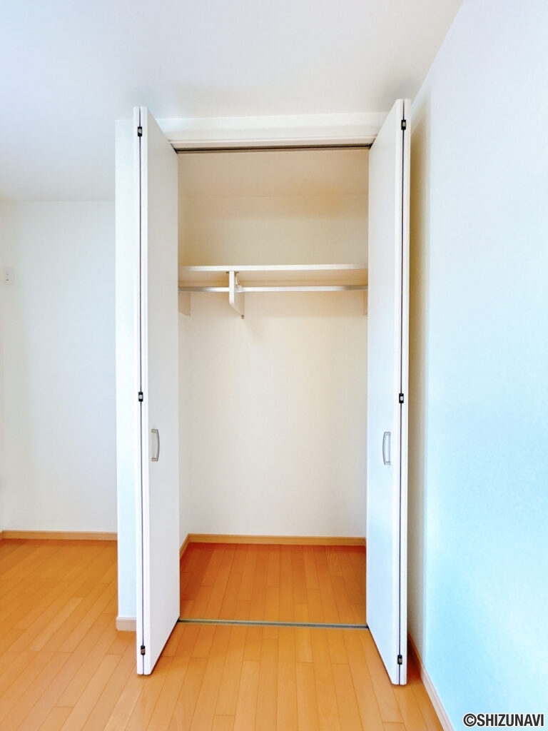 【2階洋室（2）収納】