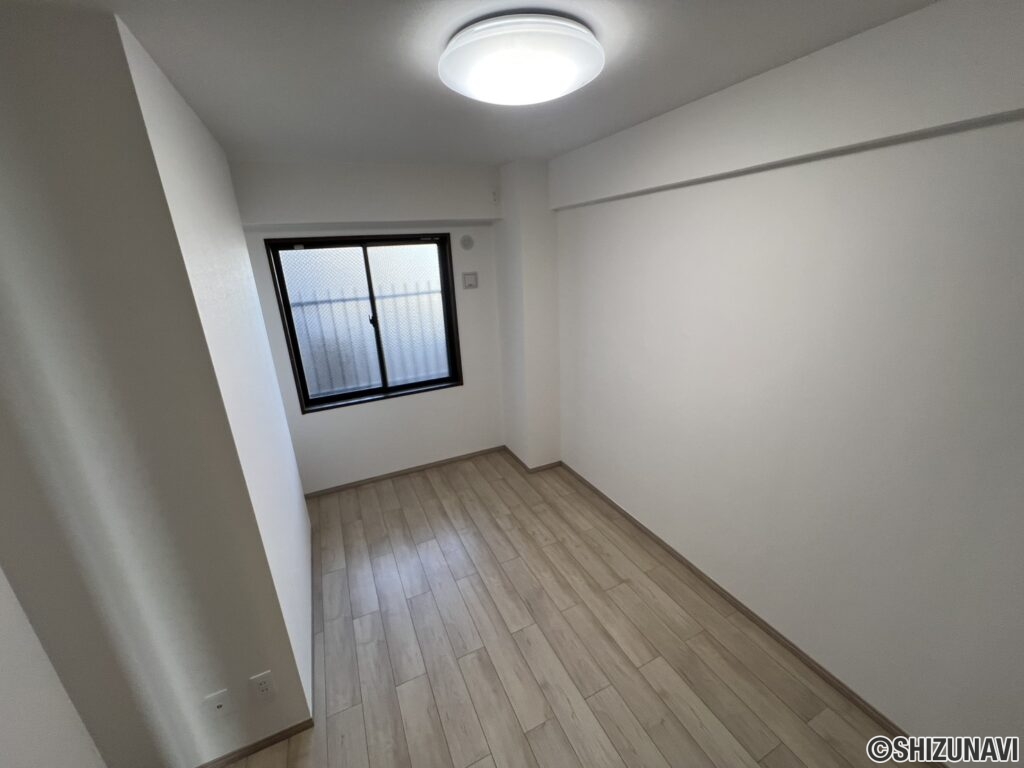 洋室です。フローリングリフォーム済です