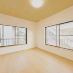 中丸【リフォーム後】2階南側6帖洋室
