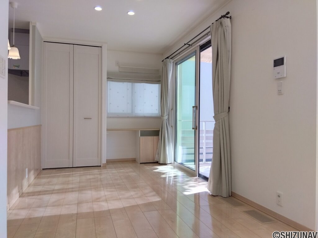 函南町平井　セキスイハイム中古住宅　内観