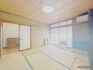 中丸1階8帖和室