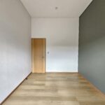 2階　洋室約6帖