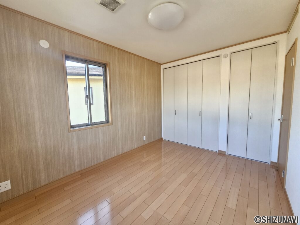 2階　洋室約5帖