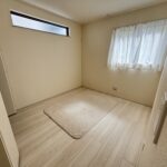 １階洋室（5.25帖）です