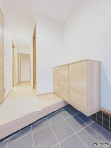 中丸【リフォーム後】玄関（内観）