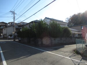 三島市徳倉五丁目　古家付土地が売りに出ましたの物件画像