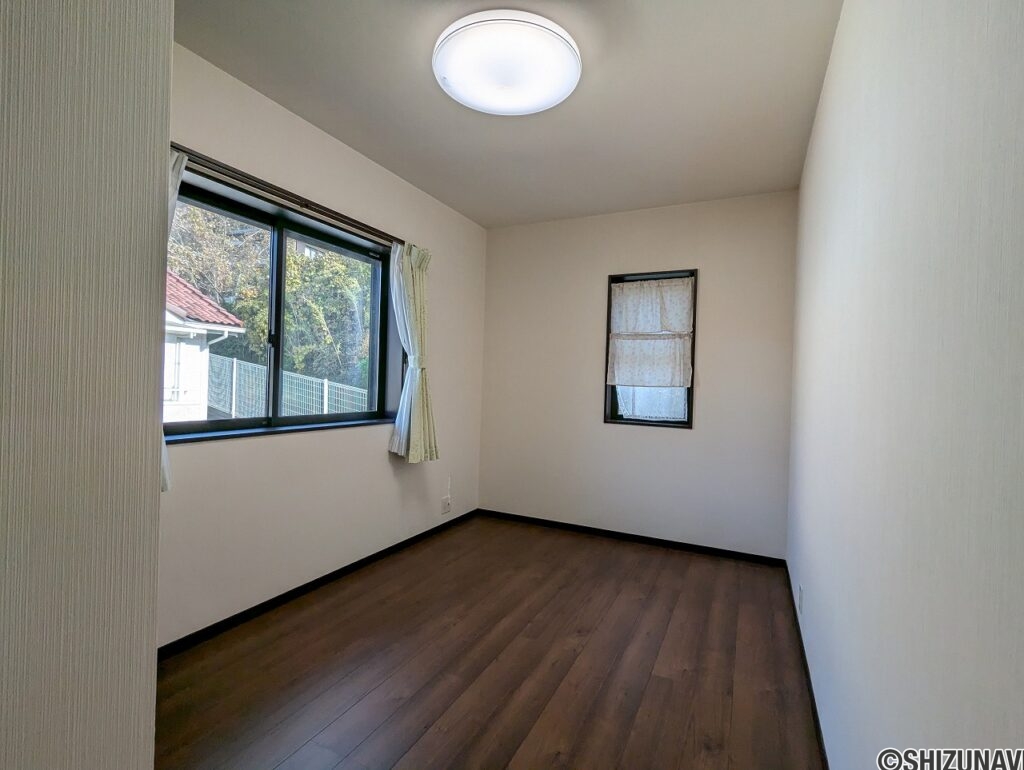 平井洋室2階4