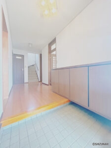 中丸玄関（内観）