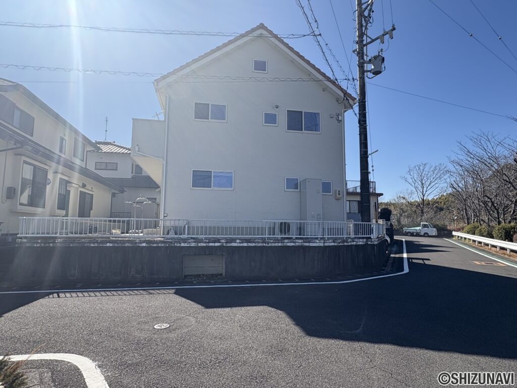 前面道路 角地①