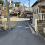 前面道路(西→東)