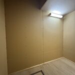 階段下収納もございます♪