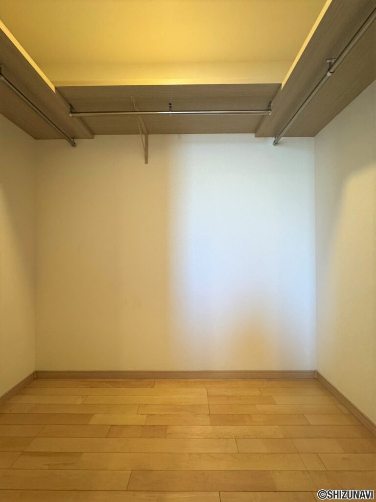 2階の廊下にはウォークインクローゼット