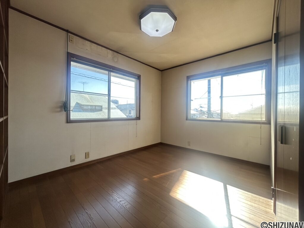 2階洋室になります。
