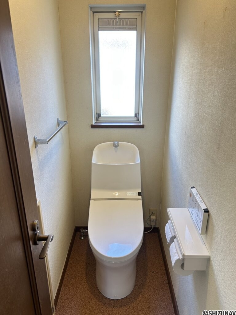 2階トイレになります。