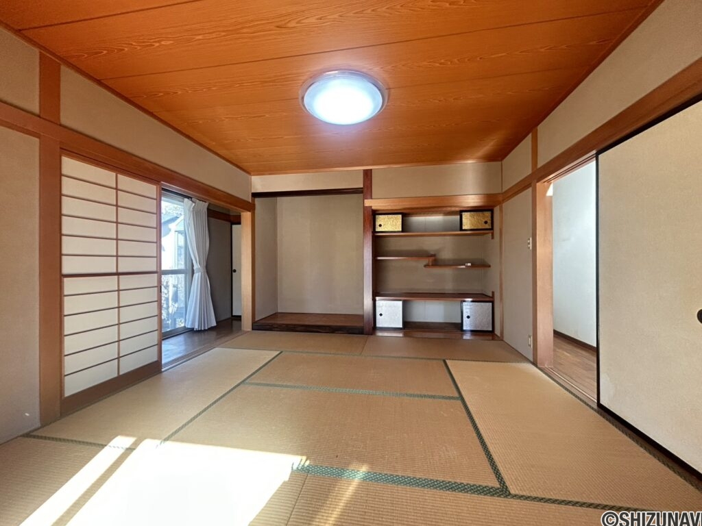 和室約8帖になります。