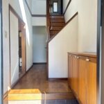 玄関内になります。