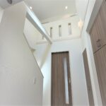 ３号棟　玄関吹き抜けになっていて開放感抜群♪