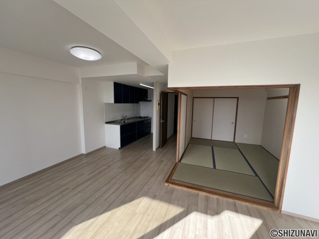 和室の襖を開ければ広々とした空間になります