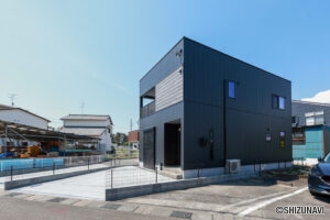 遊びつくすスタイリッシュな家の画像