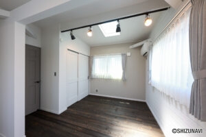 遊びつくすスタイリッシュな家の画像