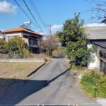 本物件前面道路、富士宮市道、本物件は左側