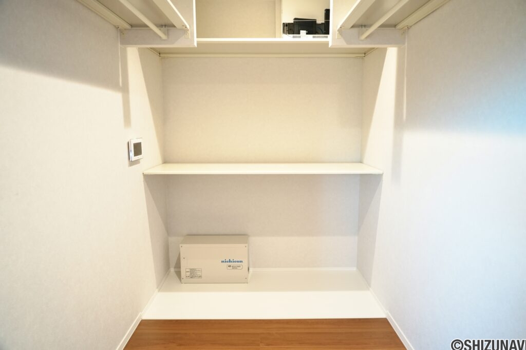2階北側洋室内ウォークインクローゼット