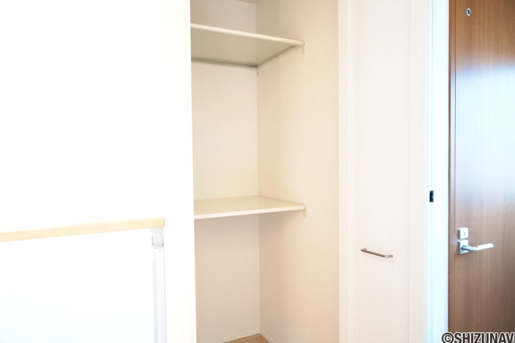 2階廊下　収納