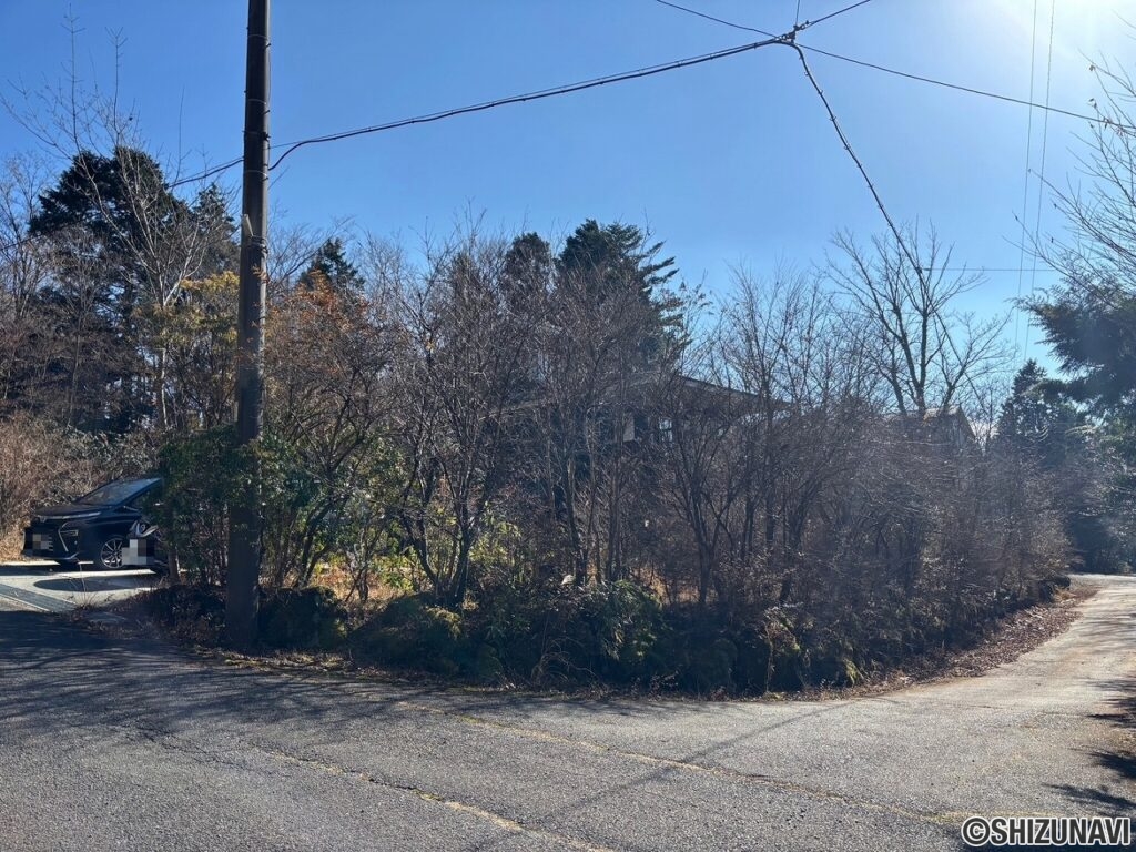 裾野市須山　十里木別荘地内　中古戸建