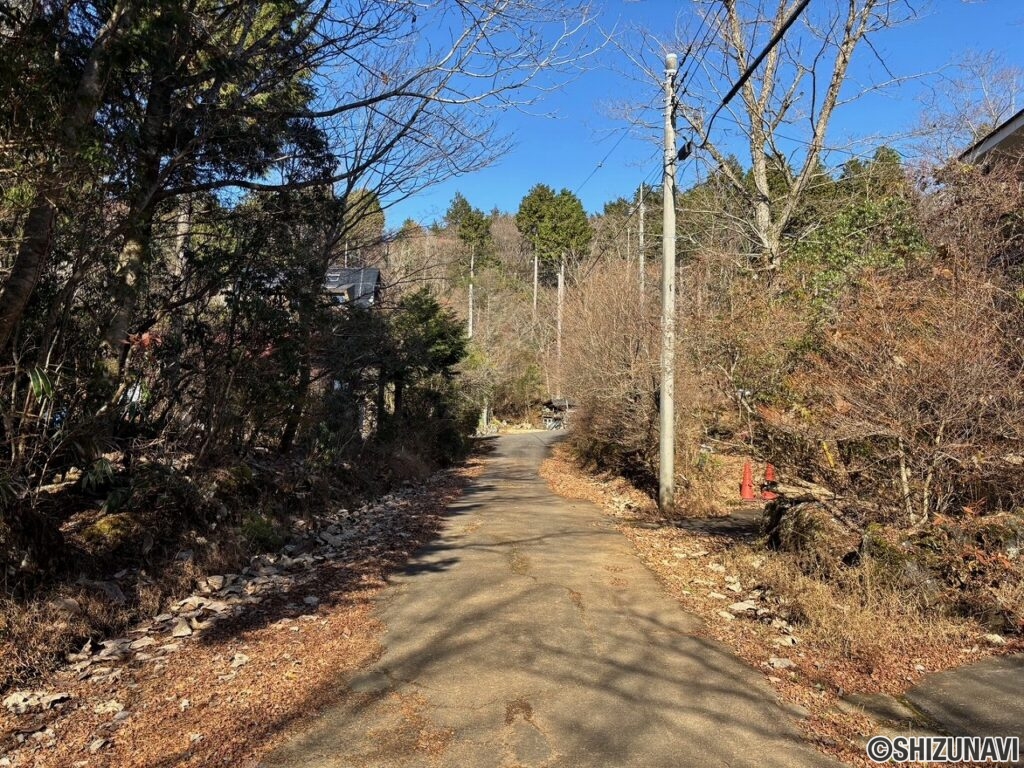 裾野市須山　十里木別荘地内　中古戸建