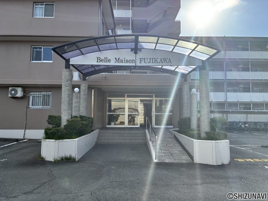 ベルメゾン富士川　3階　4LDKの画像