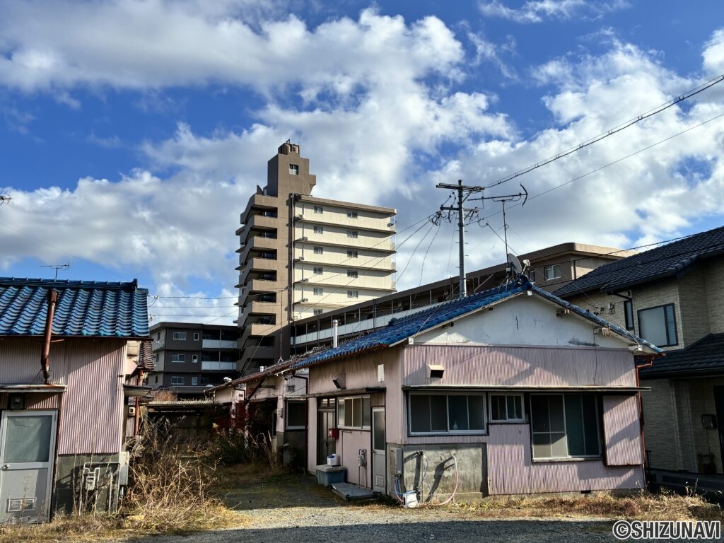 ベルメゾン富士川　3階　4LDKの画像