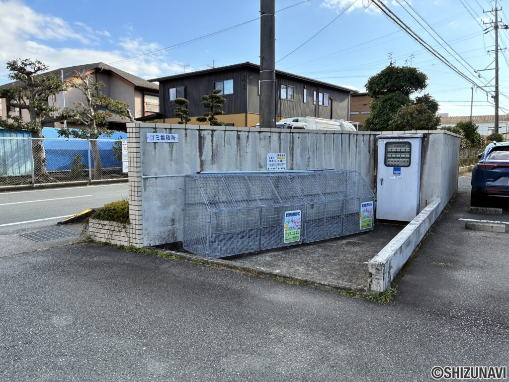 ベルメゾン富士川　3階　4LDKの画像