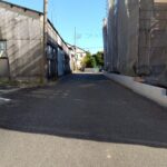 物件北側の道路(幅員4.2m) 西側からの写真です。