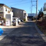 前面道路(東側)の写真です。