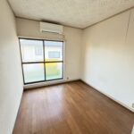 別角度の洋室のお写真です。