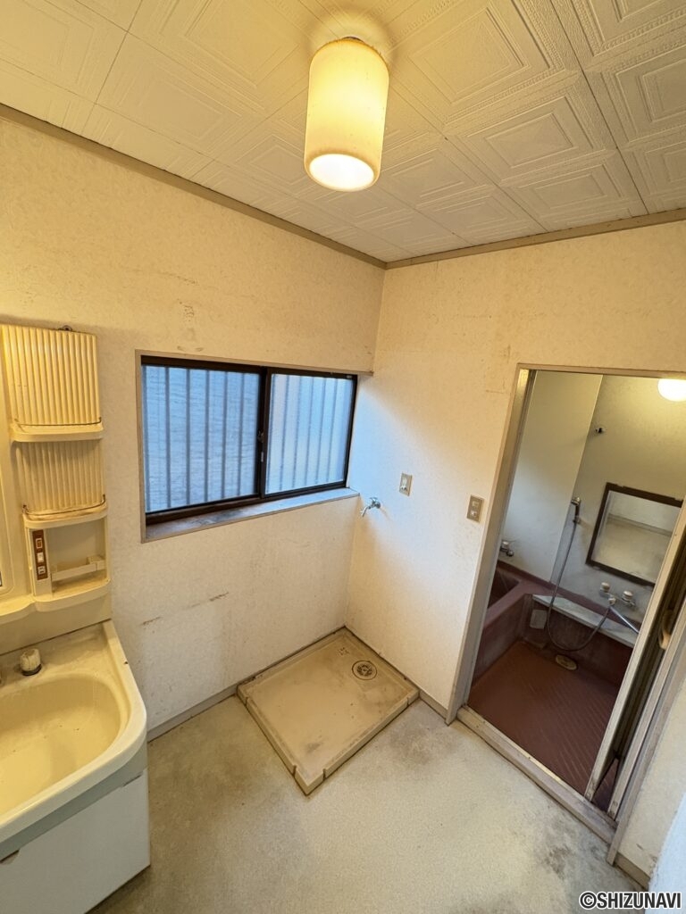 洗面所・浴室のお写真です。