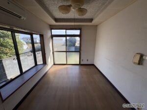 ダイニングにつながる洋室です。