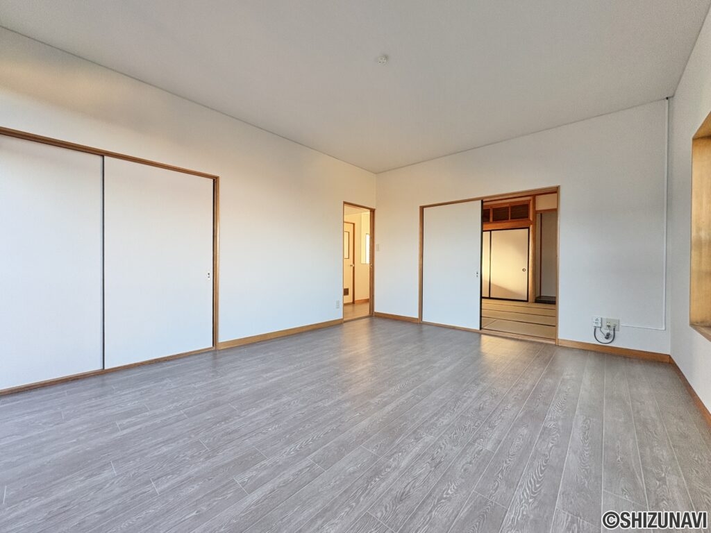 空き家買取専科　石津中町　2階洋室