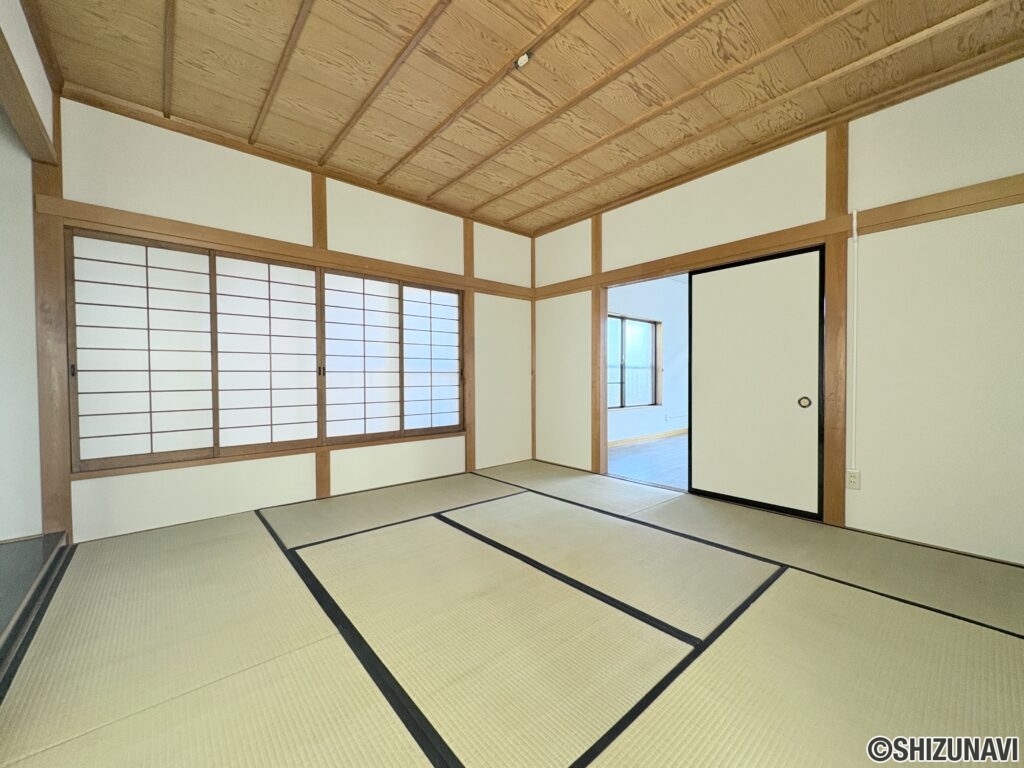 空き家買取専科　石津中町　2階8畳和室