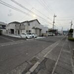 前面道路　広いので駐車しやすいですね