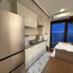 キッチンは、食器収納棚もついております。