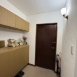 玄関です。靴箱もございます。