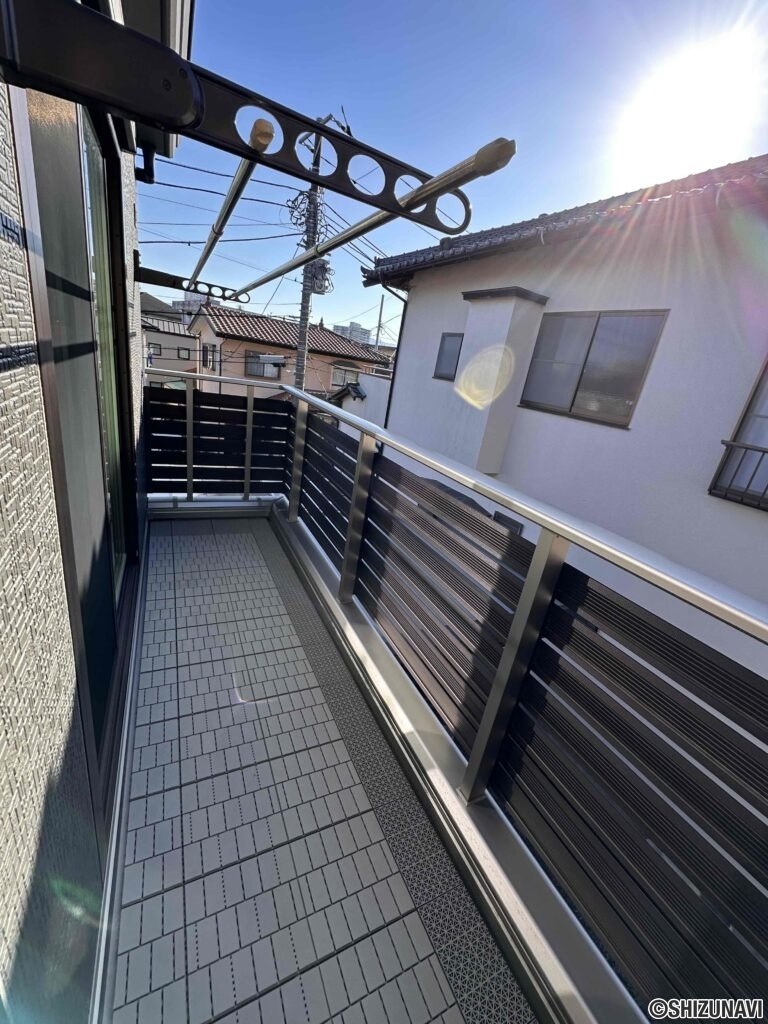 物干しも可能なバルコニー。