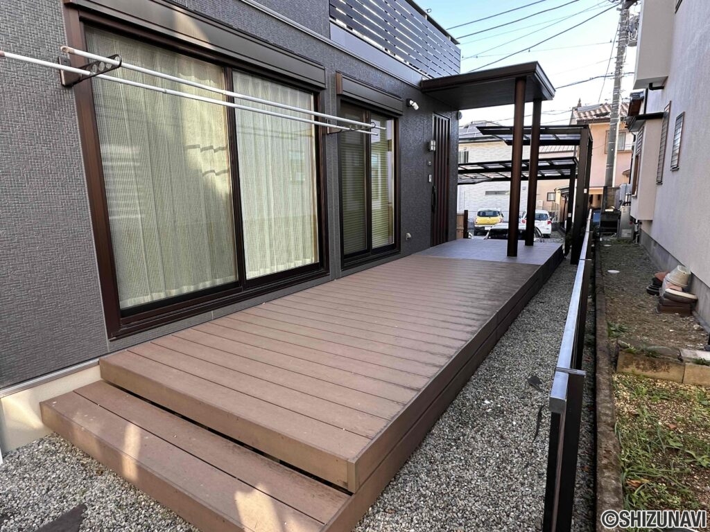 リビング、和室からウッドデッキへ出入りできます。